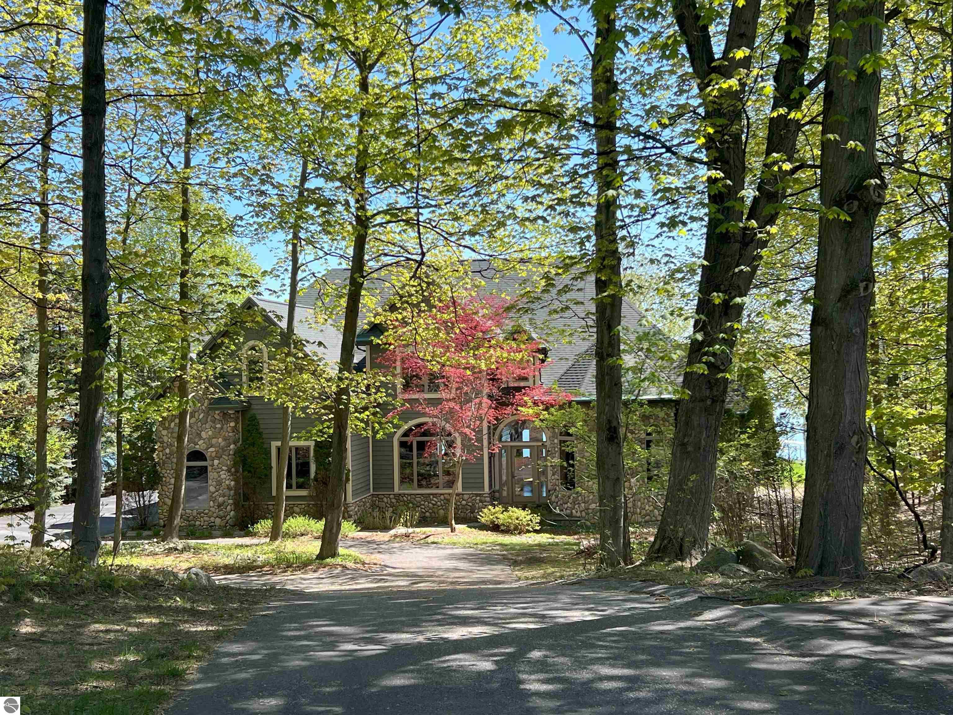 8223 Wallen Lane