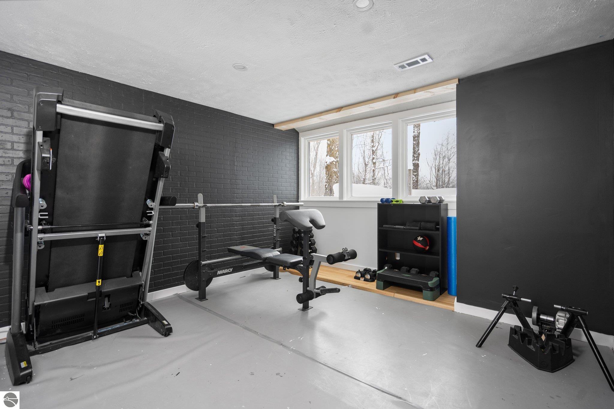 3945 Timberwolf Drive