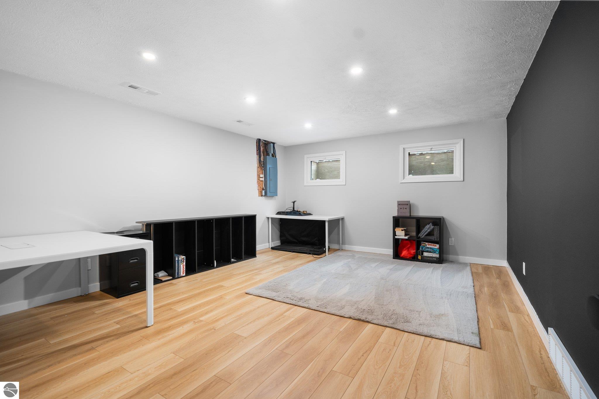 3945 Timberwolf Drive