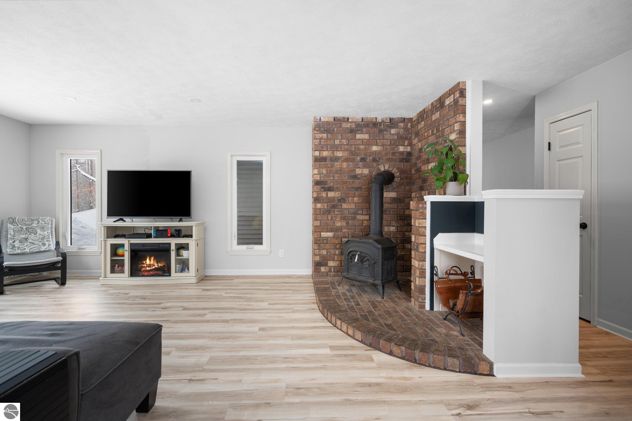 3945 Timberwolf Drive