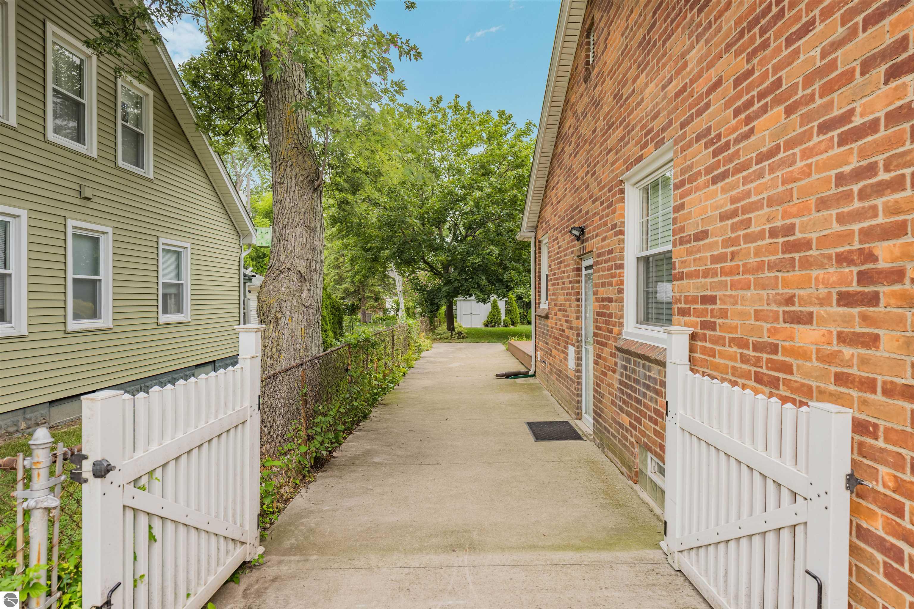 1400 Harvard Road