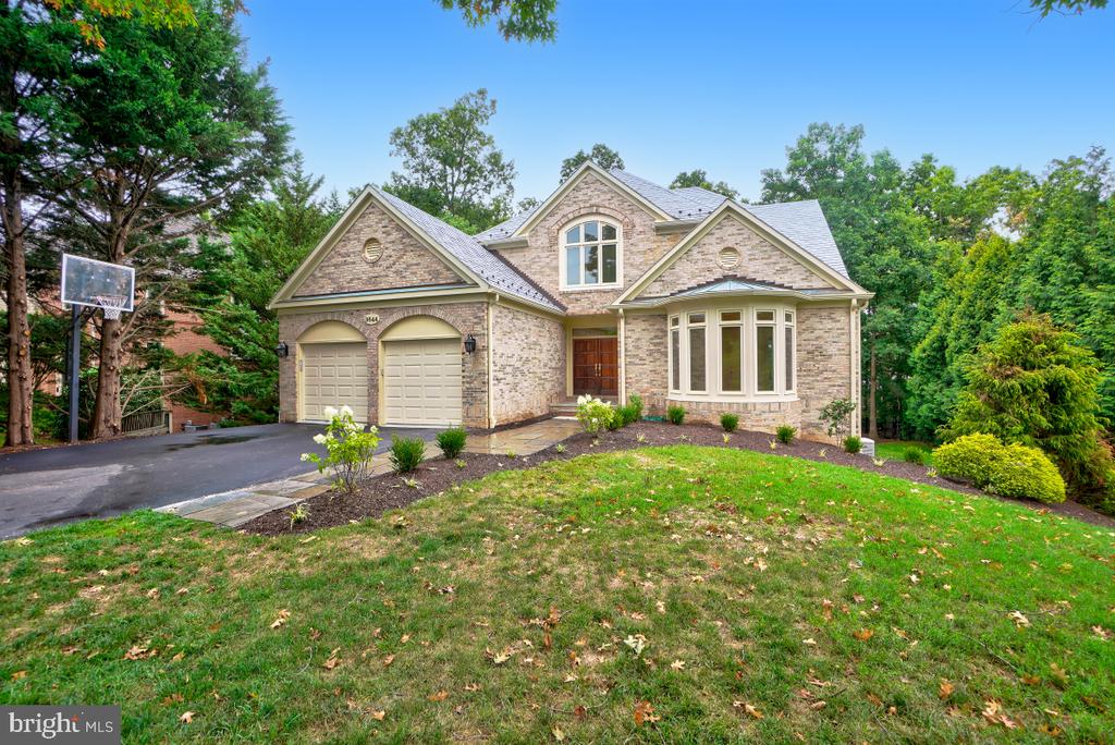 9844 Avenel Farm Dr
