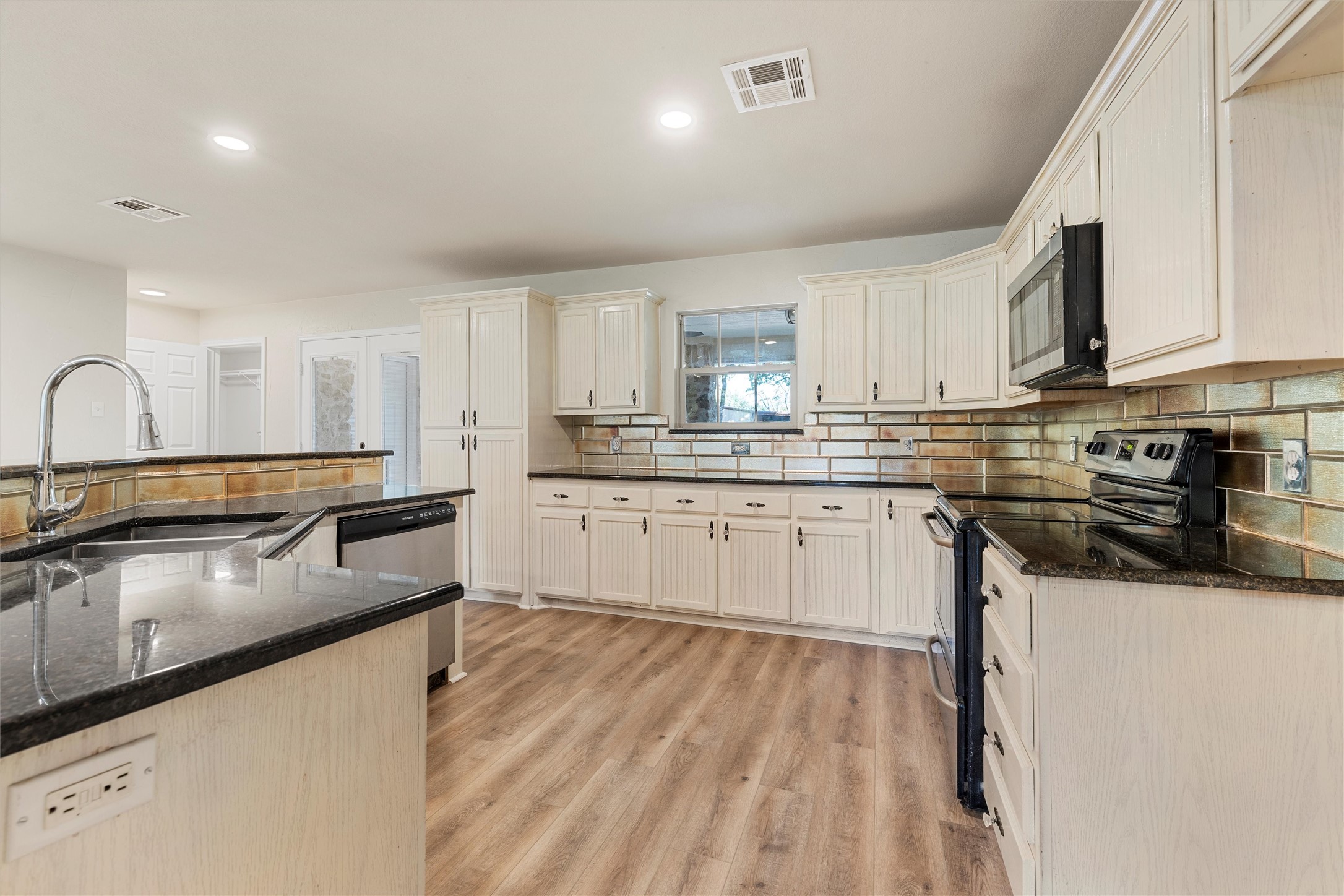 447 Woodland Drive