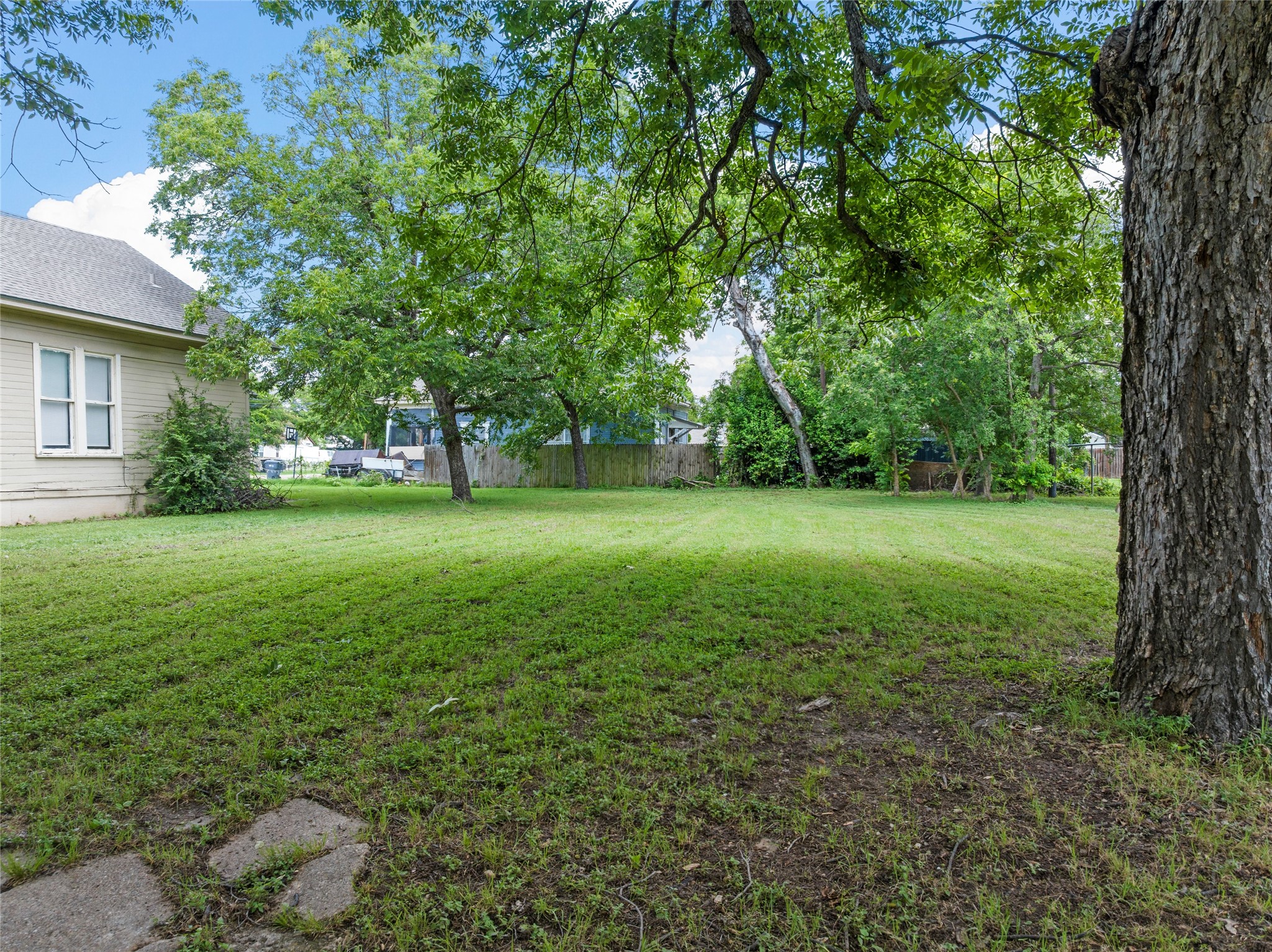1425 N 6th Street
