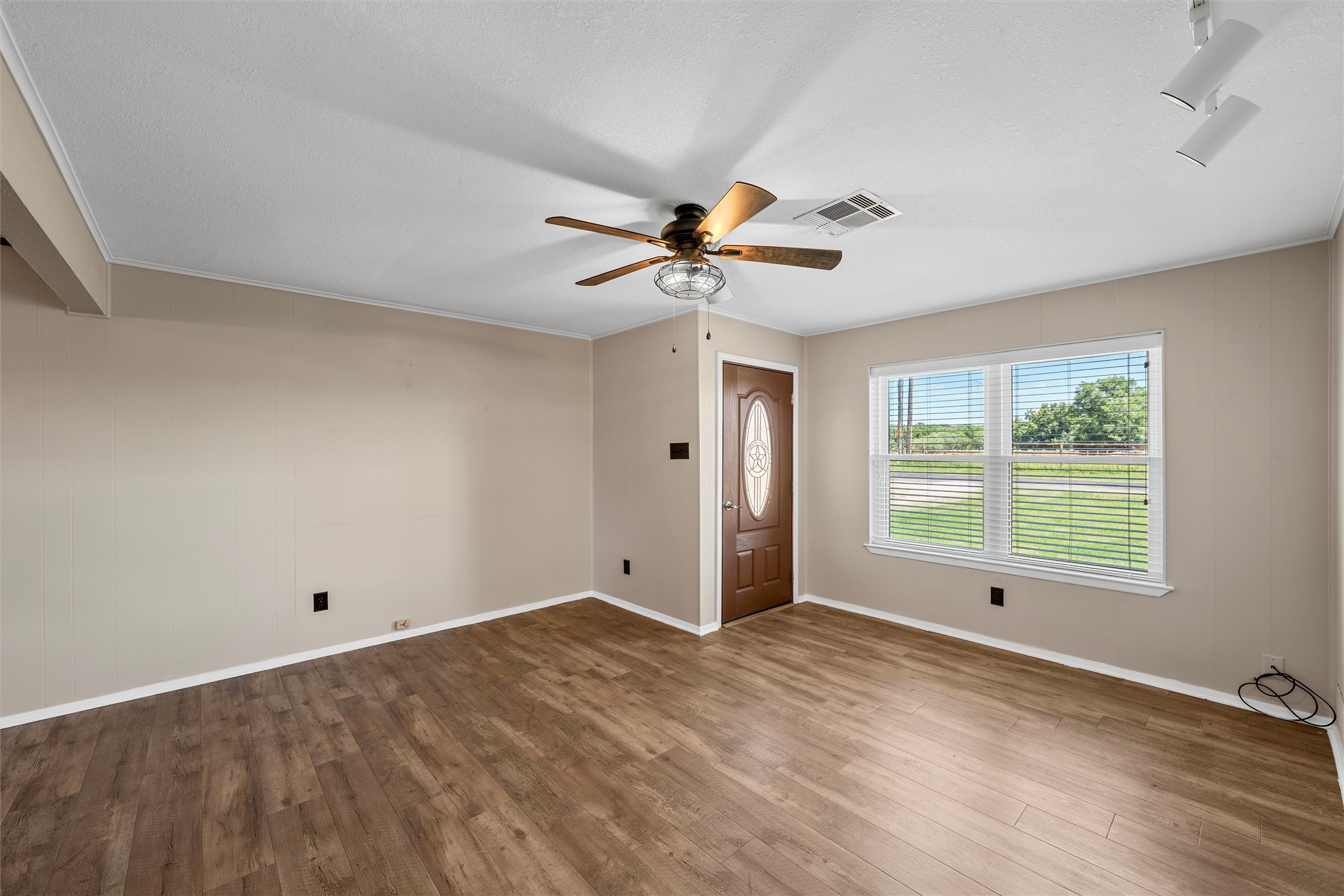 1684 Hamilton Drive