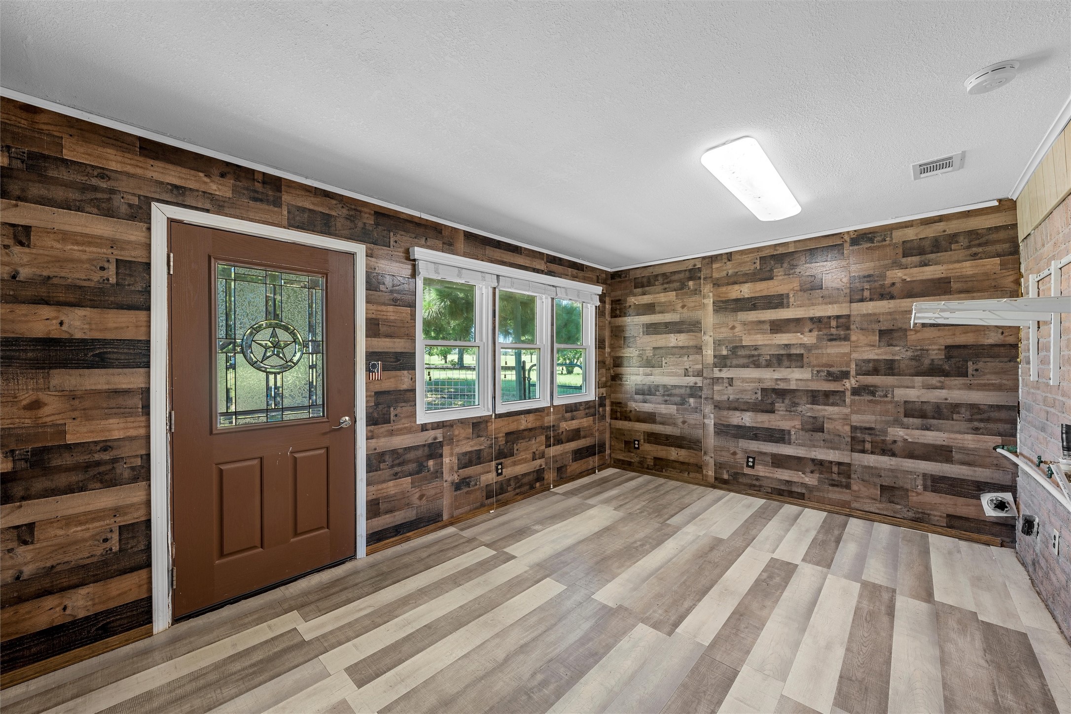1684 Hamilton Drive