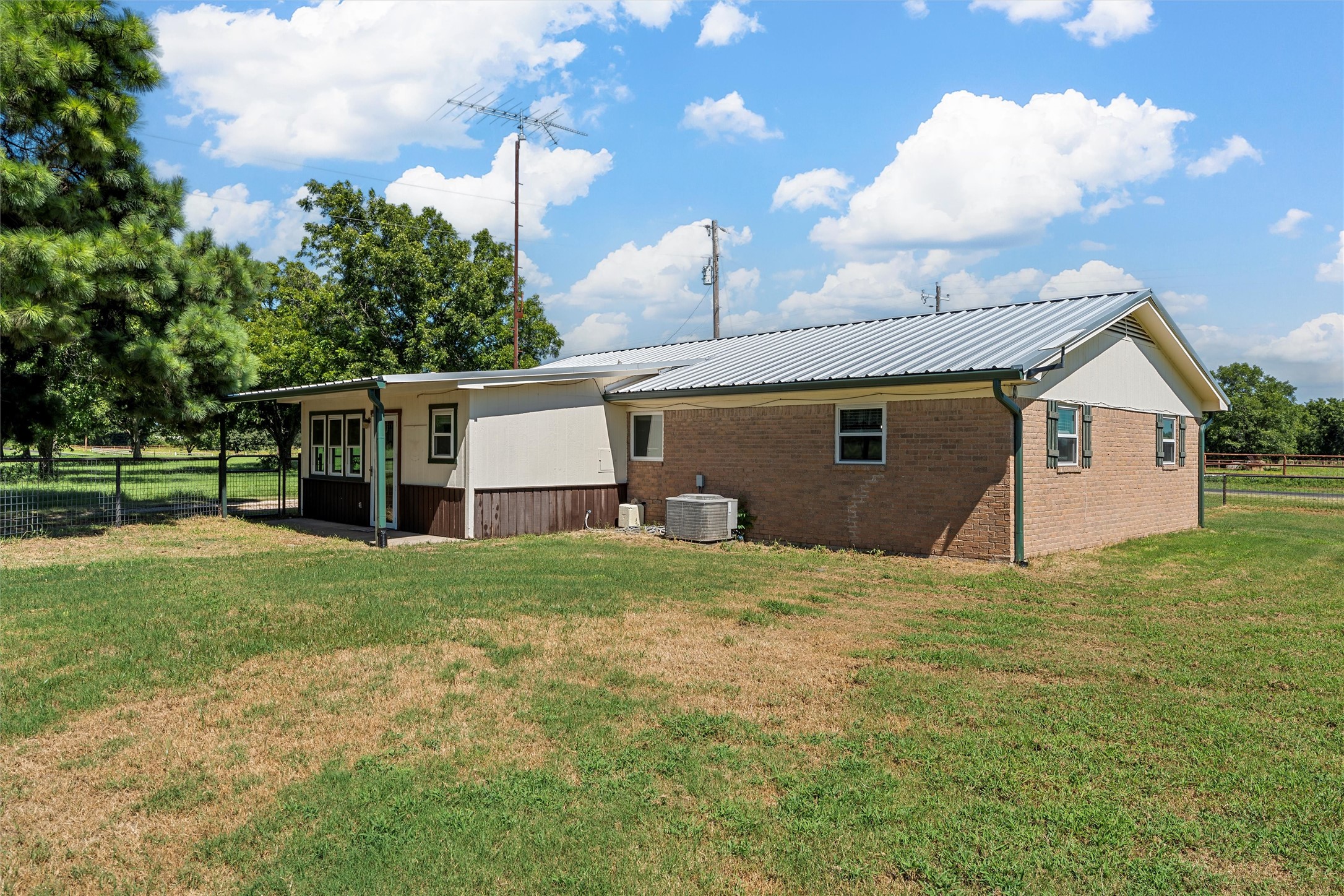1684 Hamilton Drive