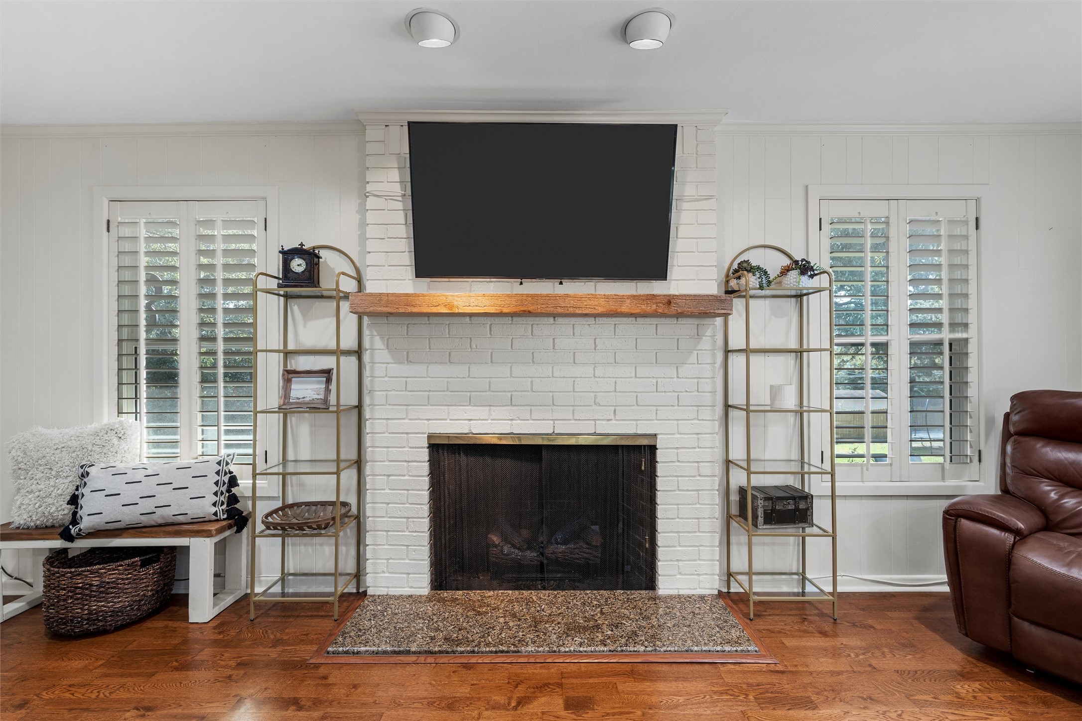 9041 Oriole Drive