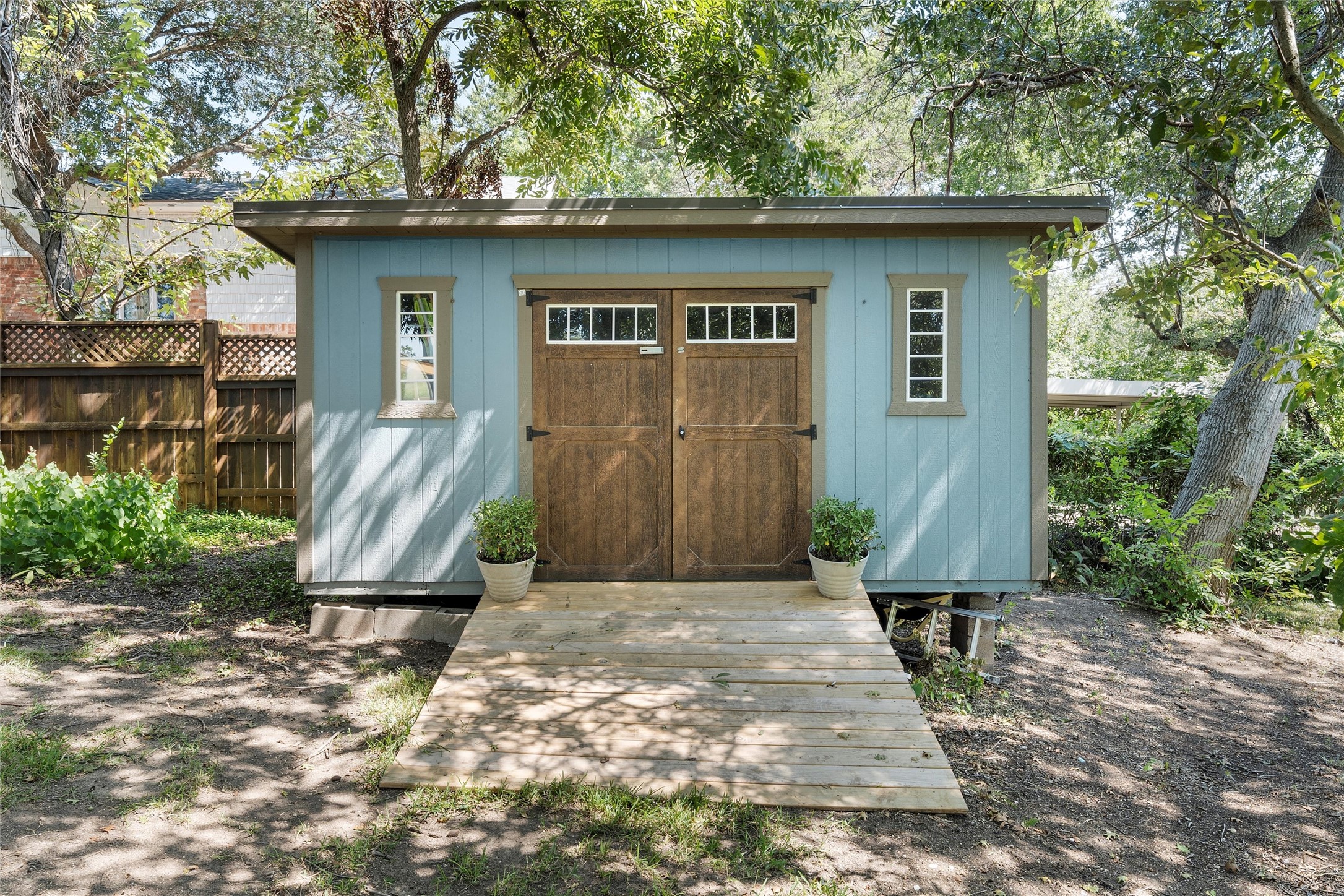 9041 Oriole Drive