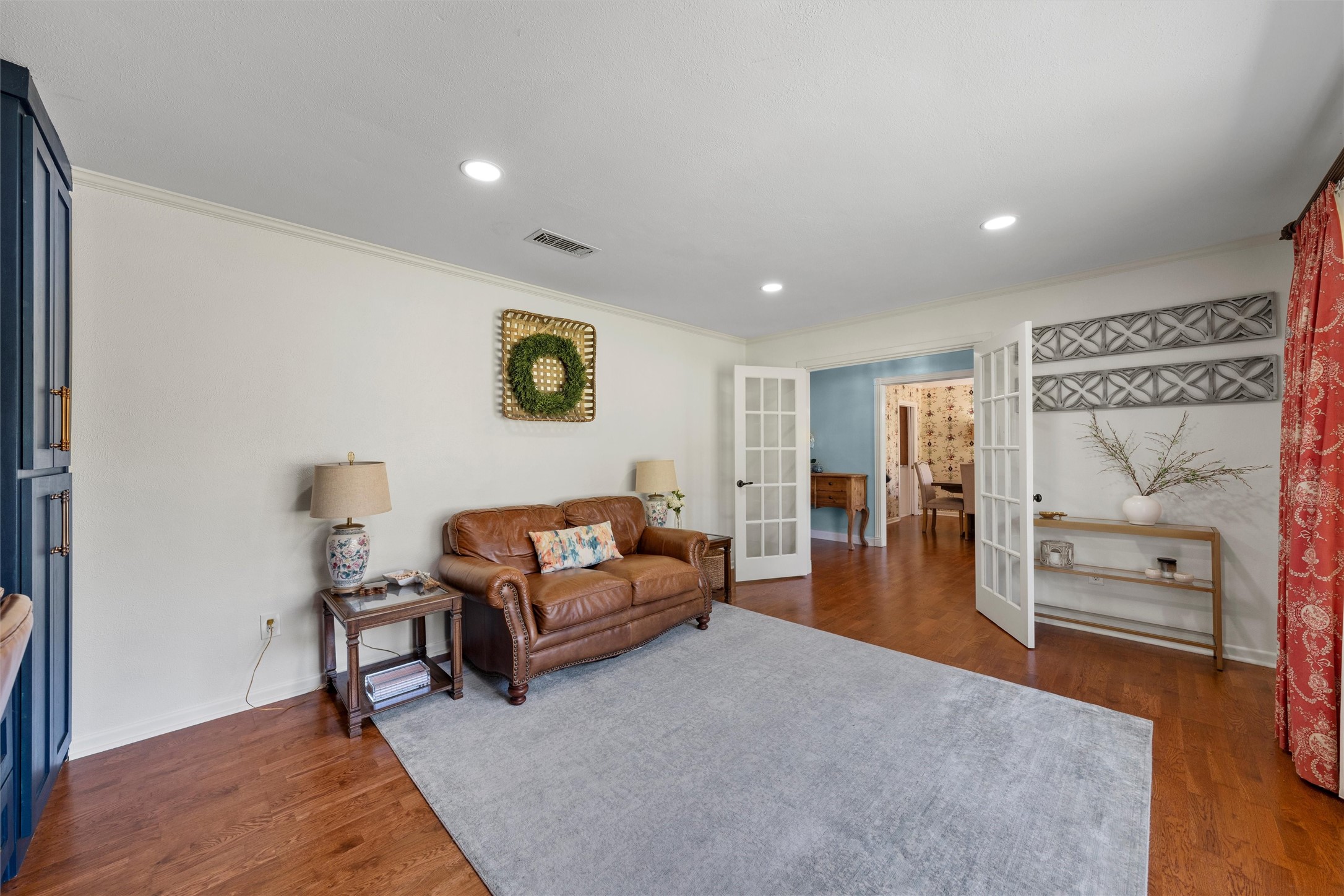 9041 Oriole Drive