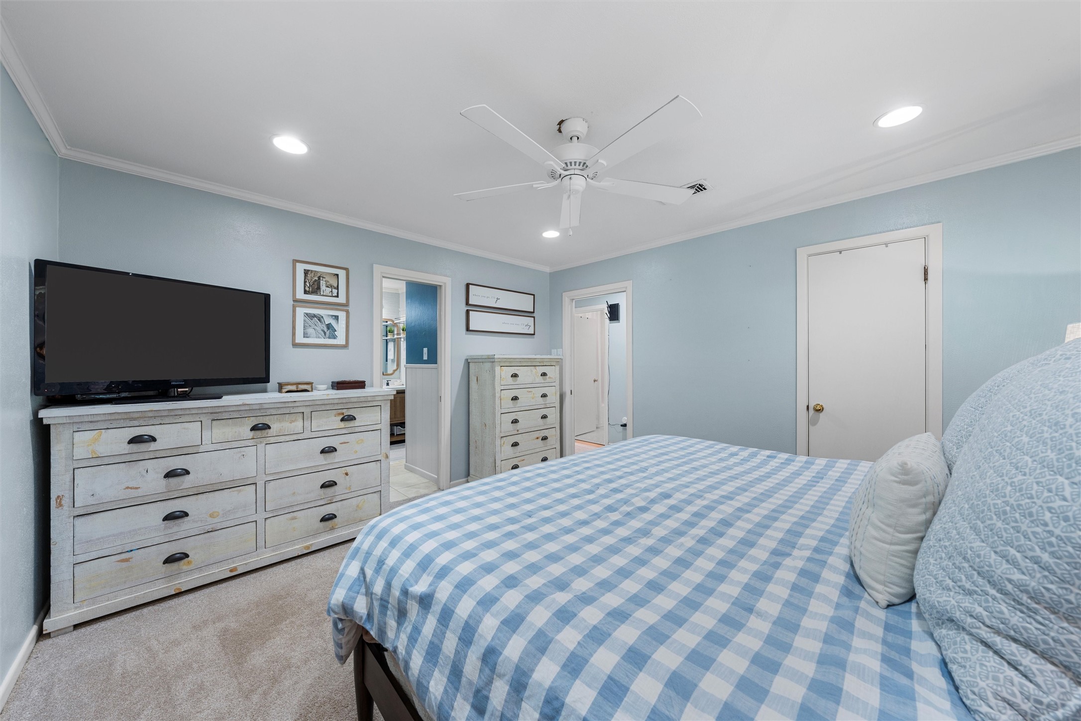 9041 Oriole Drive