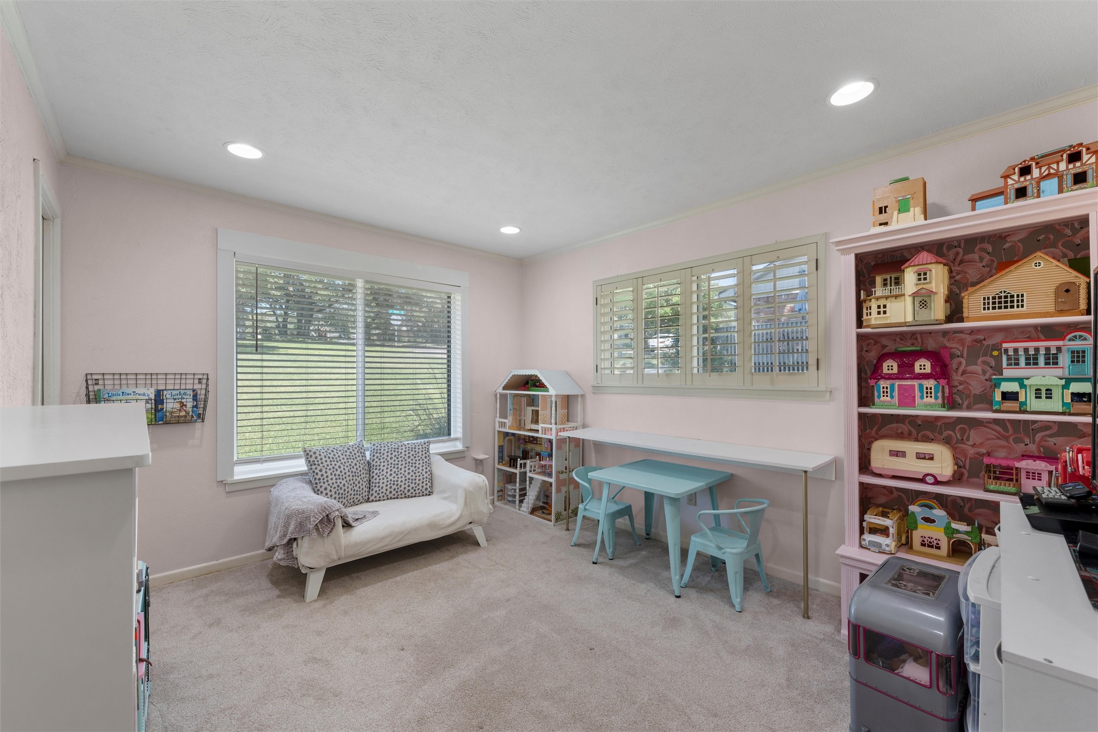 9041 Oriole Drive