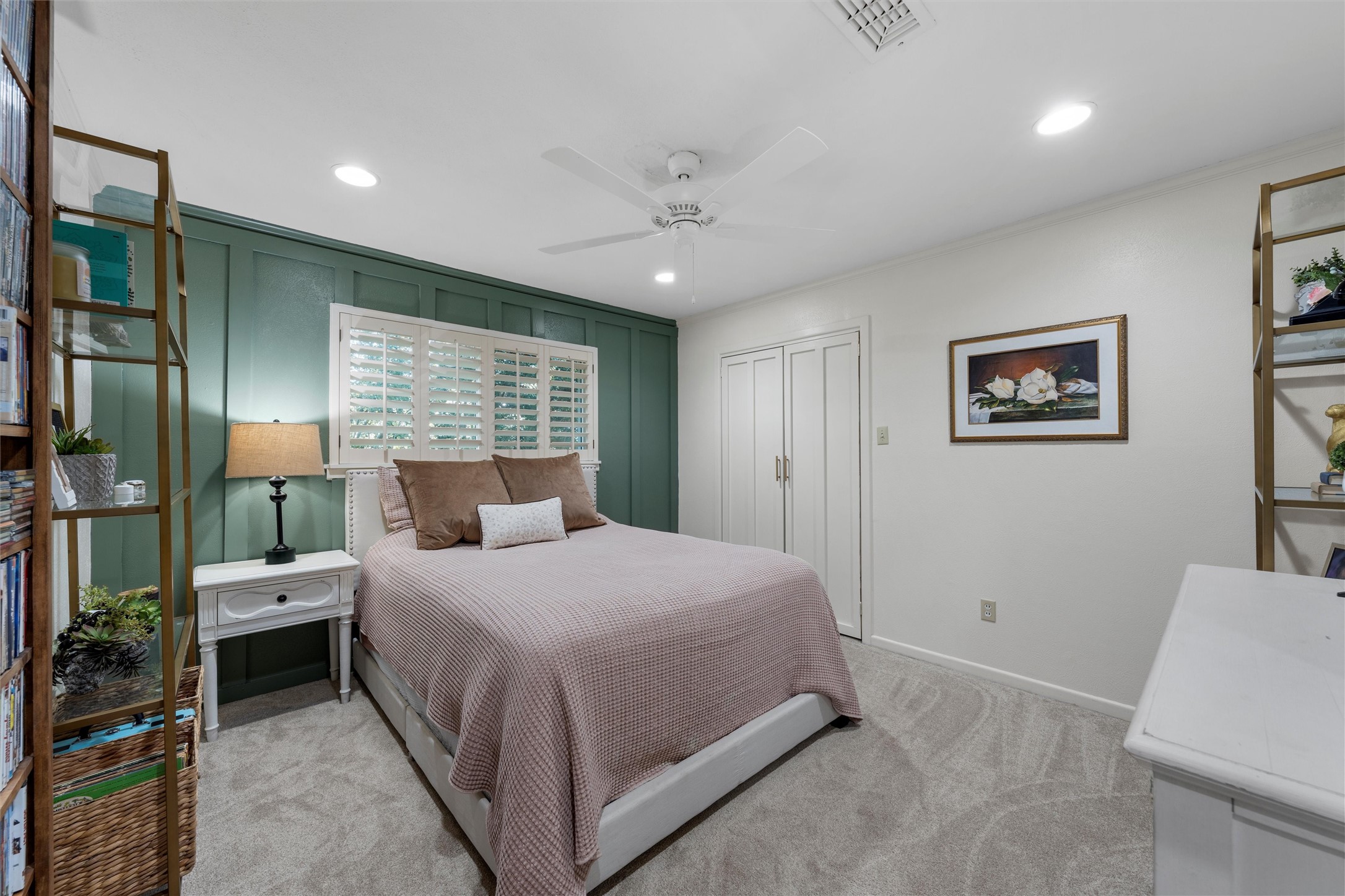 9041 Oriole Drive