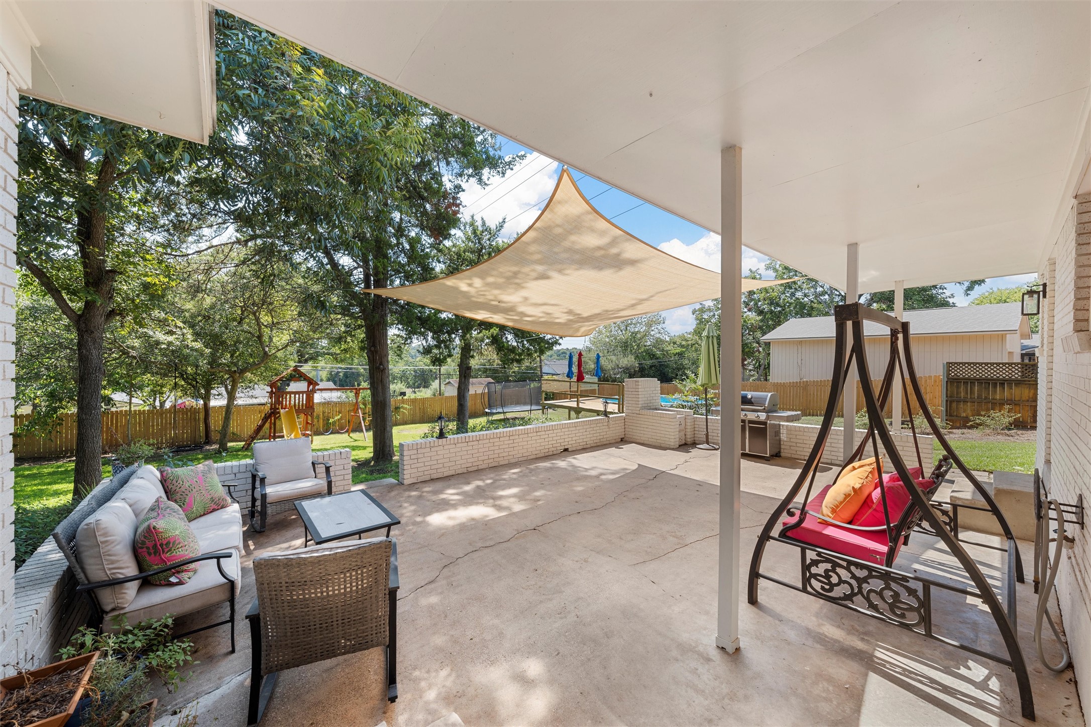 9041 Oriole Drive