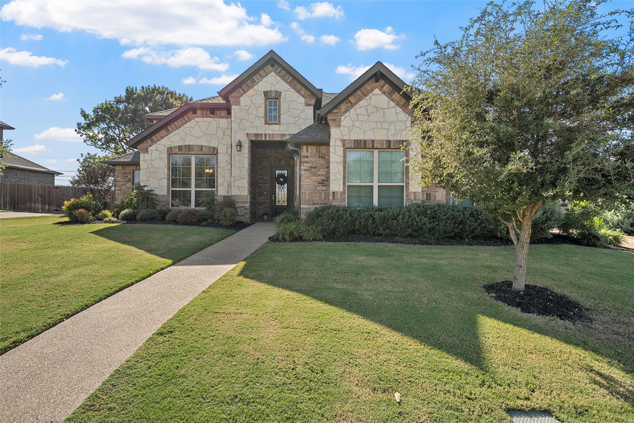 104 Hoyt Drive