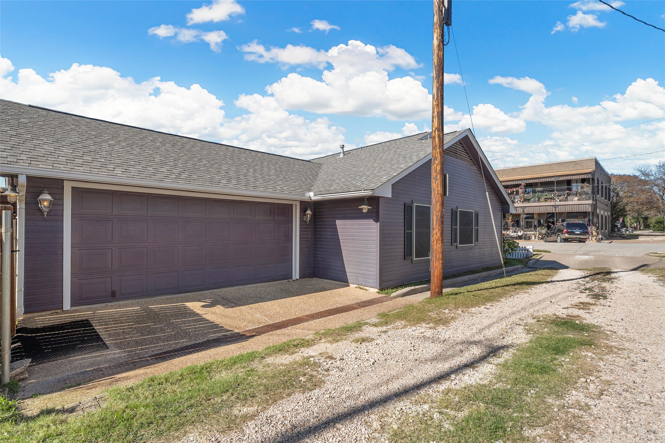 103-105 E Center Street