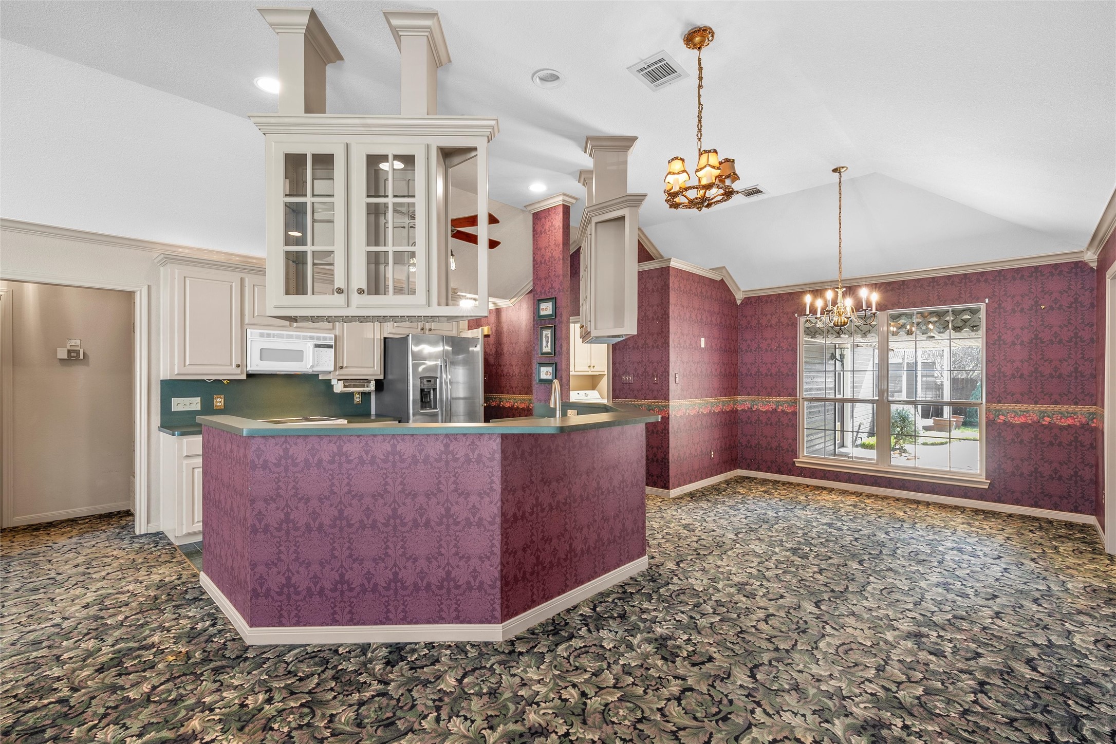 103-105 E Center Street