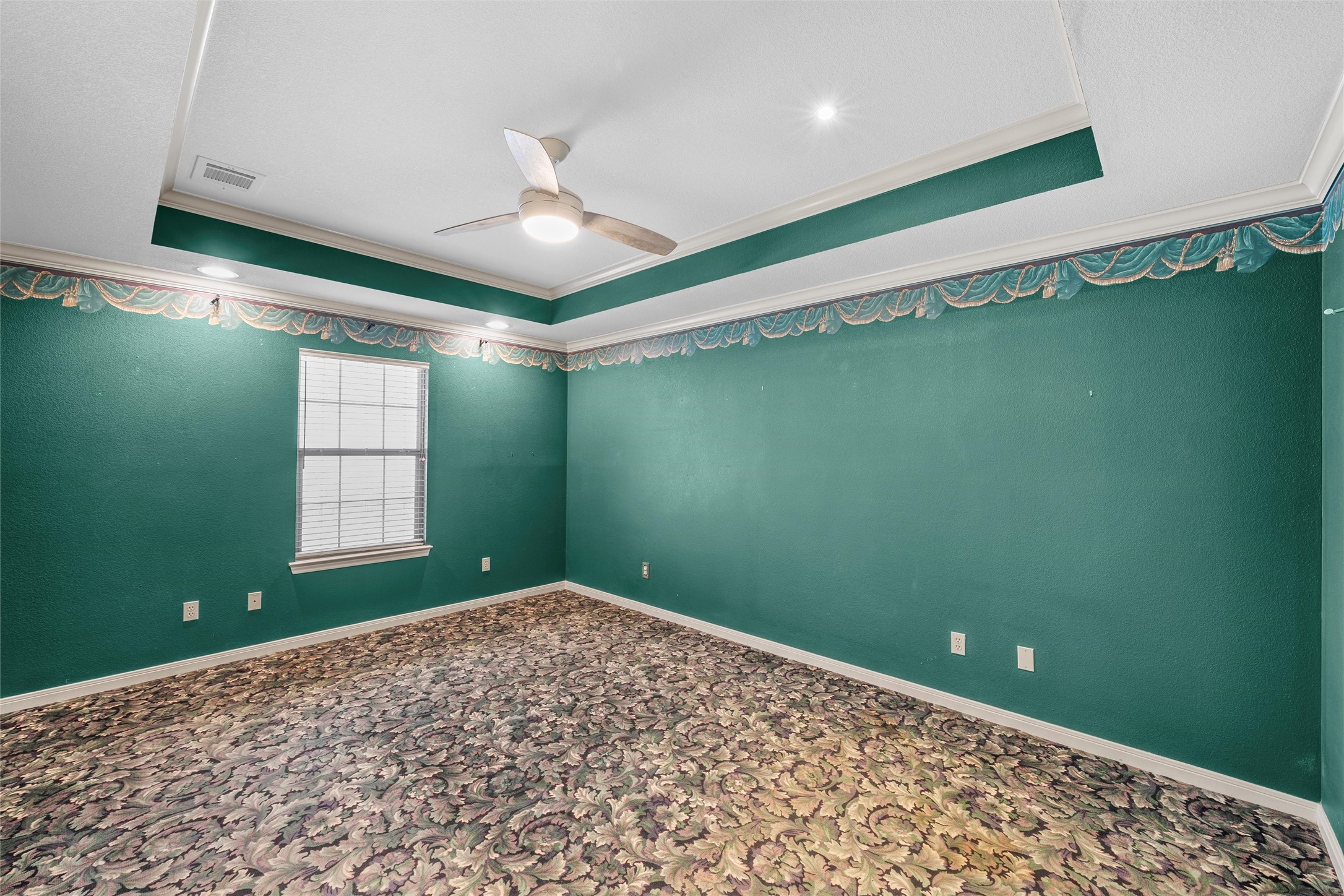 103-105 E Center Street