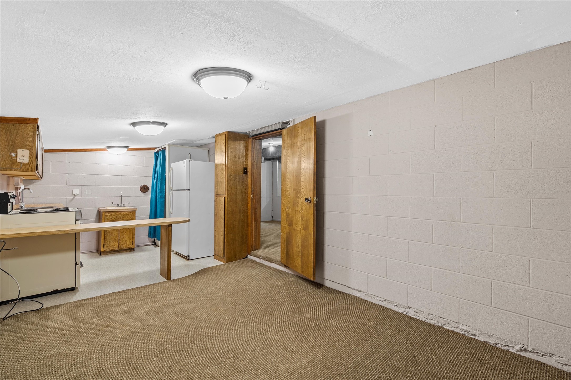 103-105 E Center Street