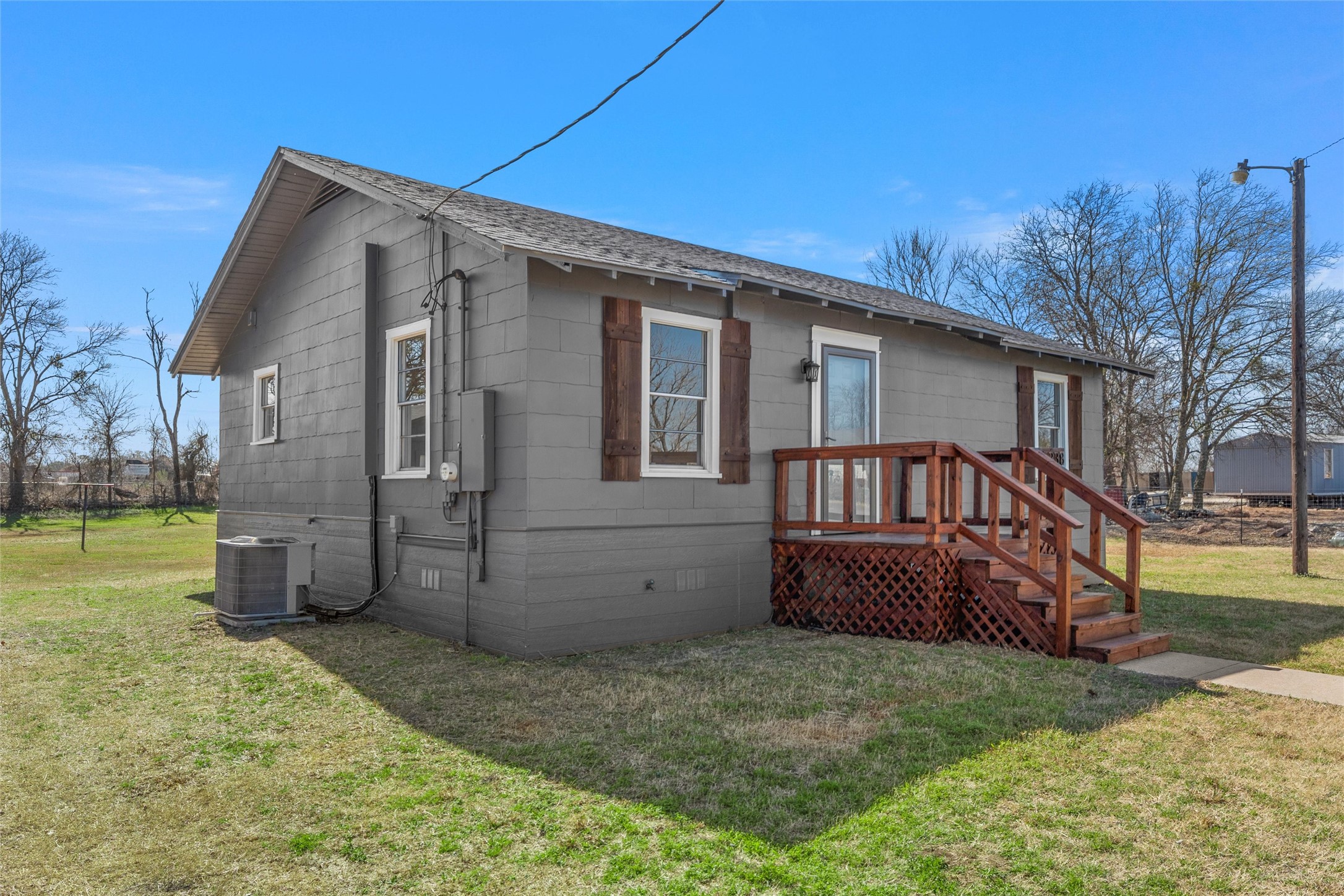 338 Lockwood Lane