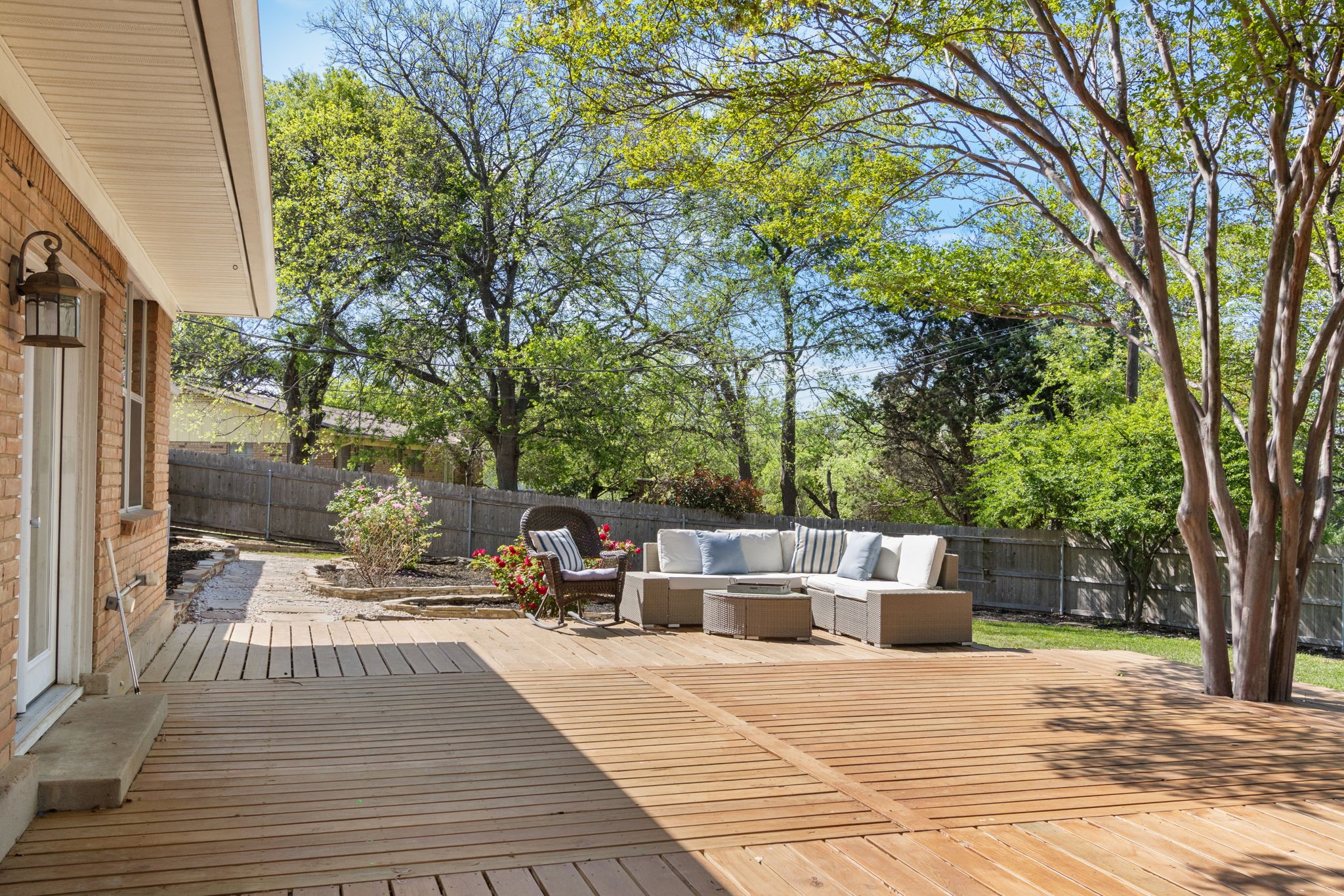 1016 Hummingbird Lane
