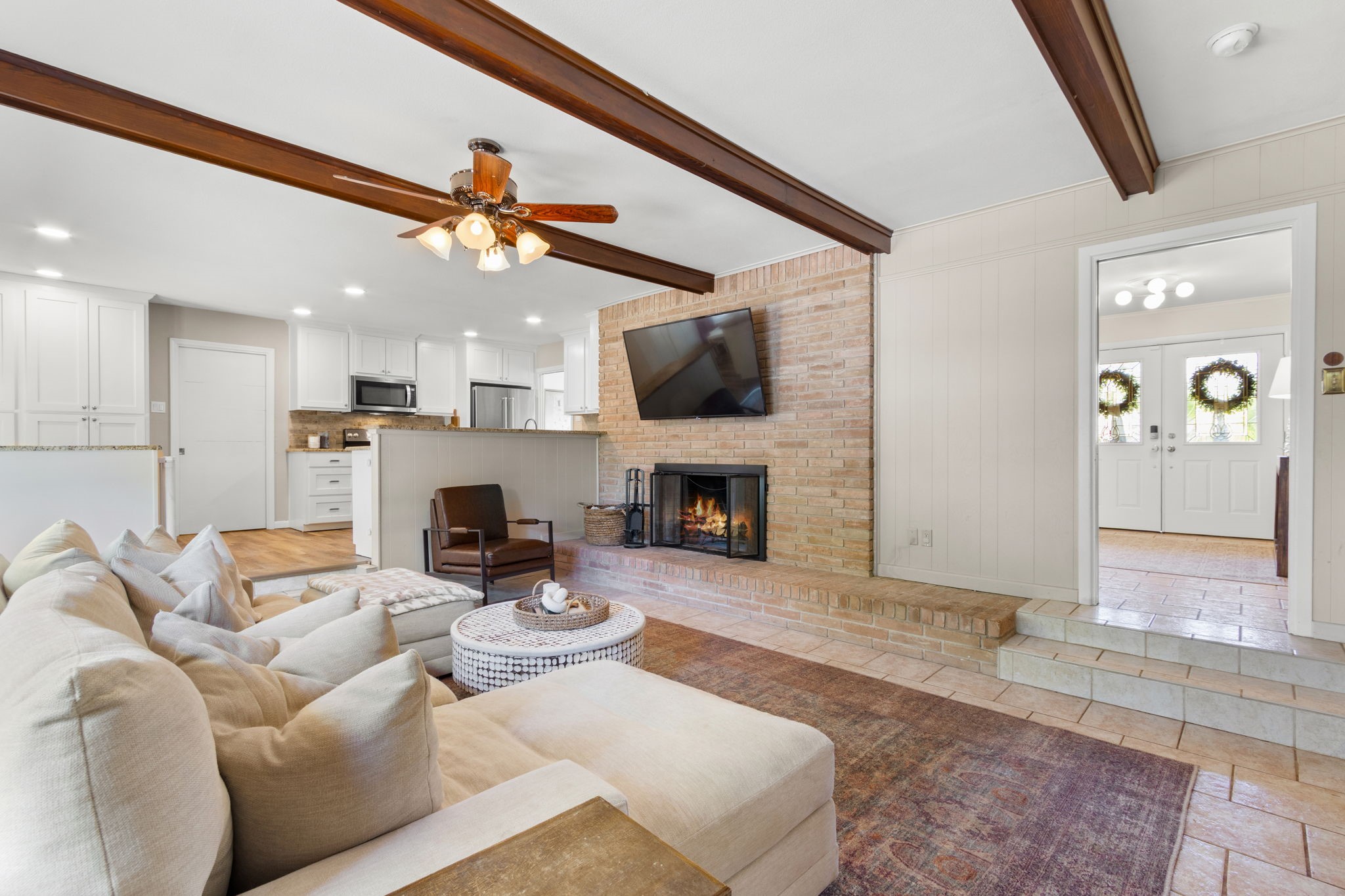 1016 Hummingbird Lane