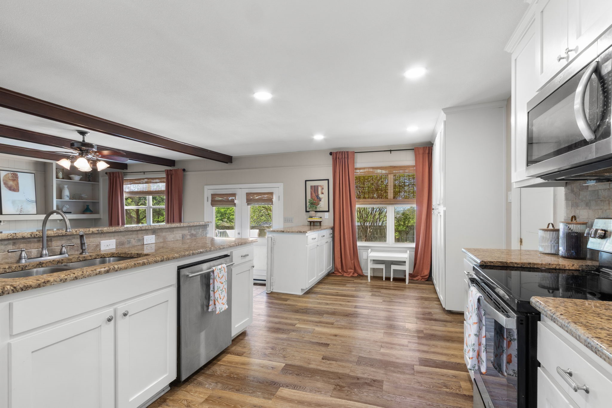 1016 Hummingbird Lane