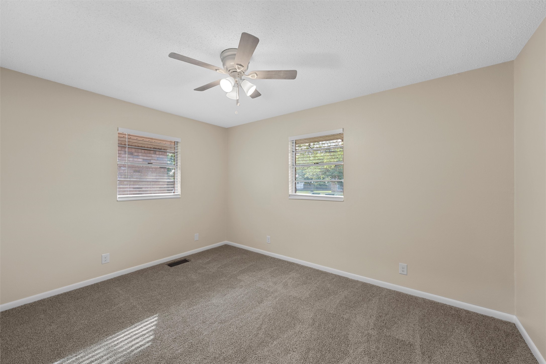 1400 W 6th Street