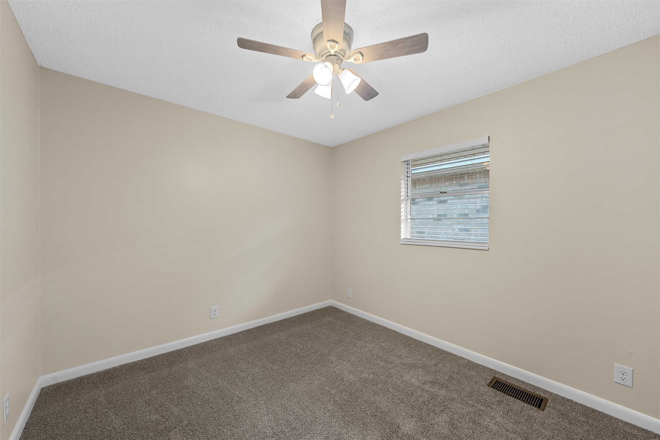 1400 W 6th Street