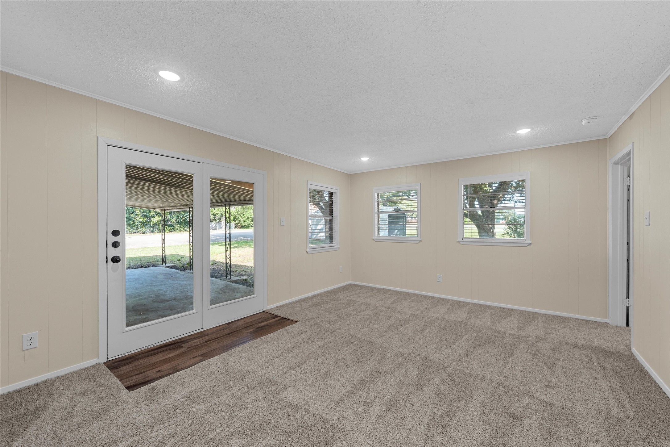 1400 W 6th Street