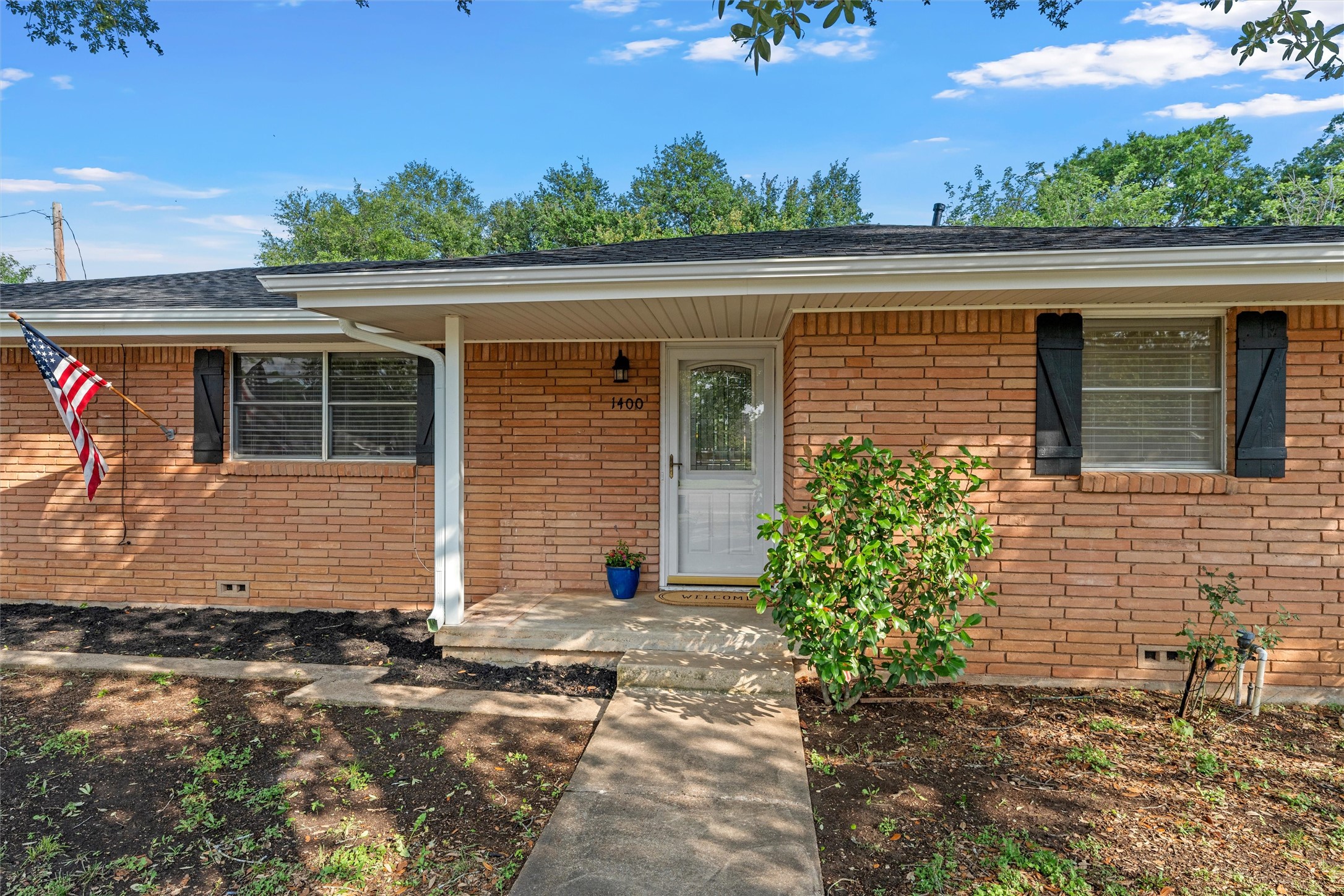 1400 W 6th Street