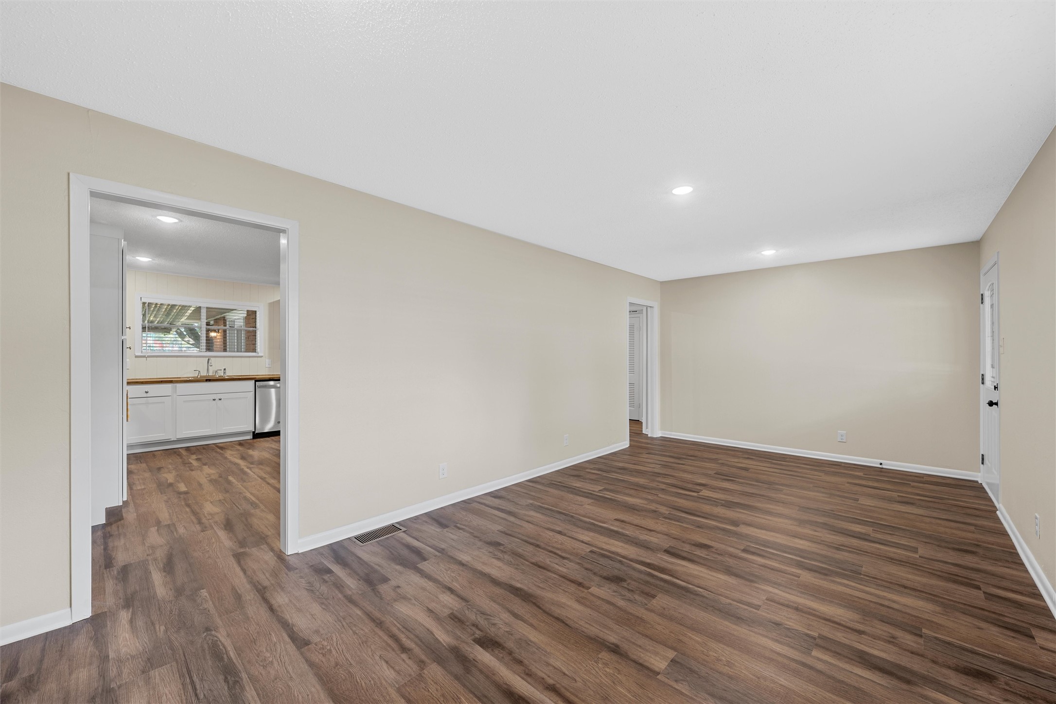 1400 W 6th Street