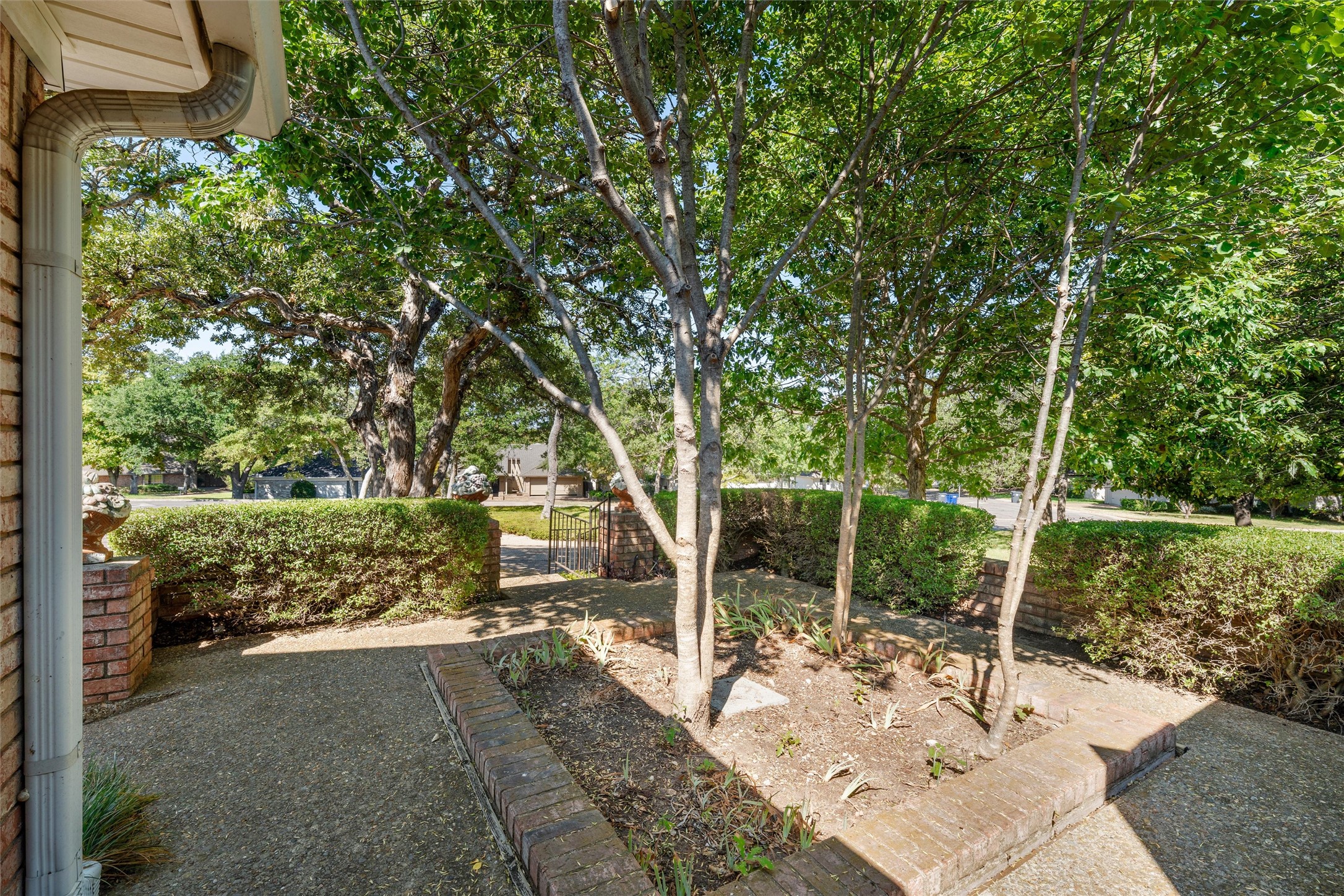 4400 Westchester Drive