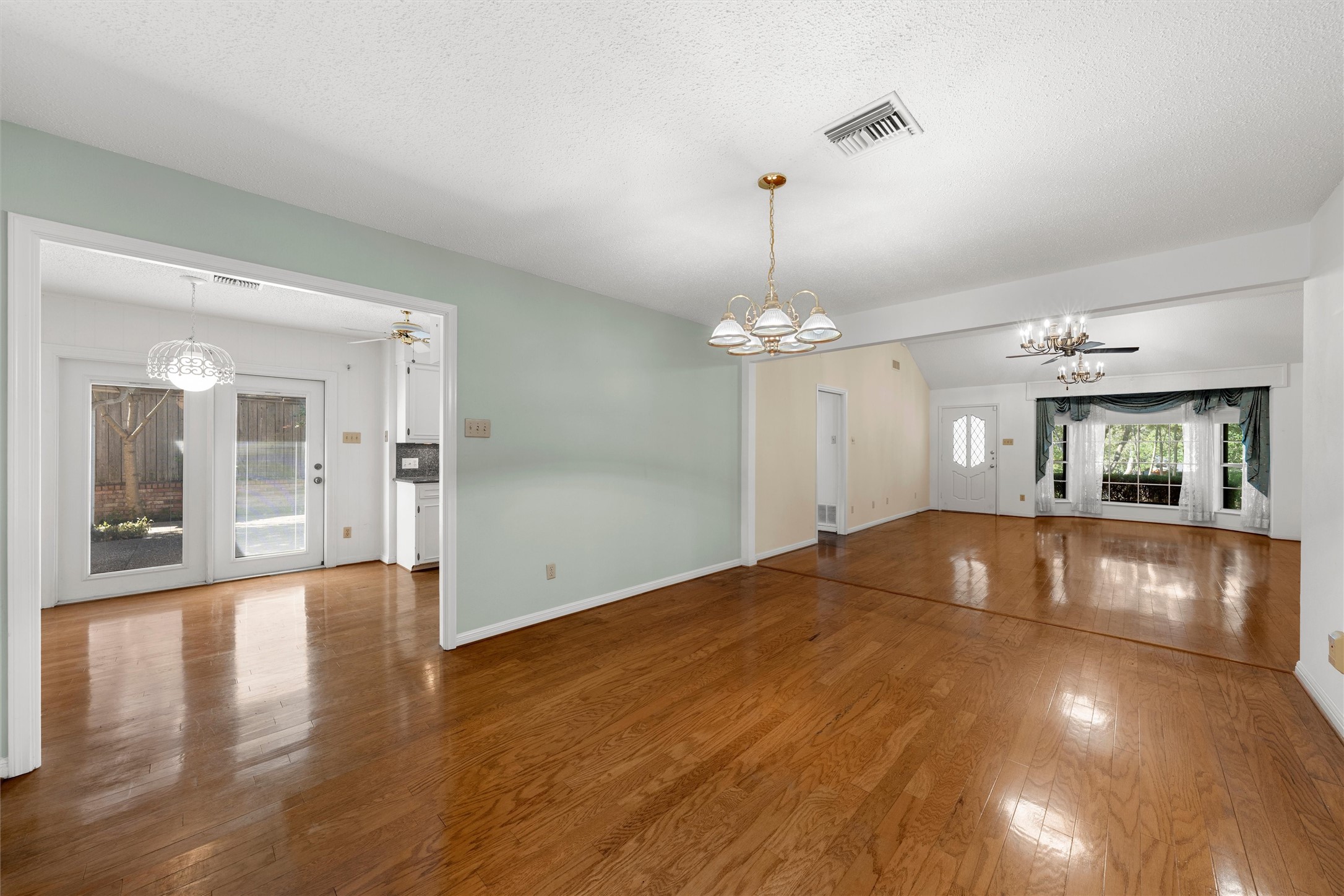 4400 Westchester Drive