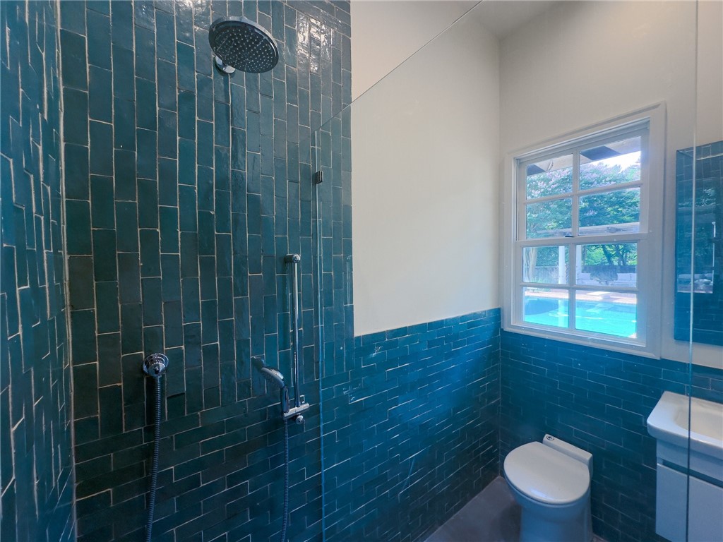 4901 Ridgeview Drive