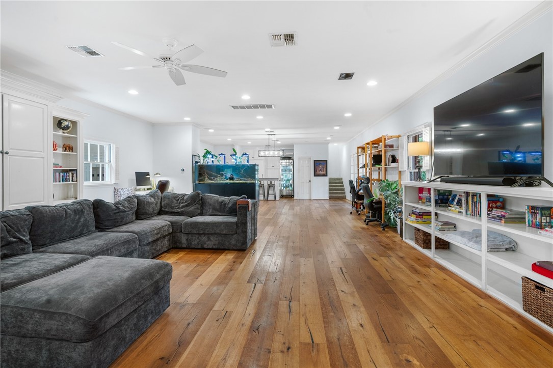 4901 Ridgeview Drive