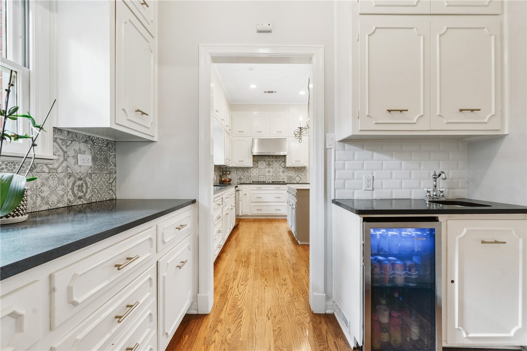 4901 Ridgeview Drive