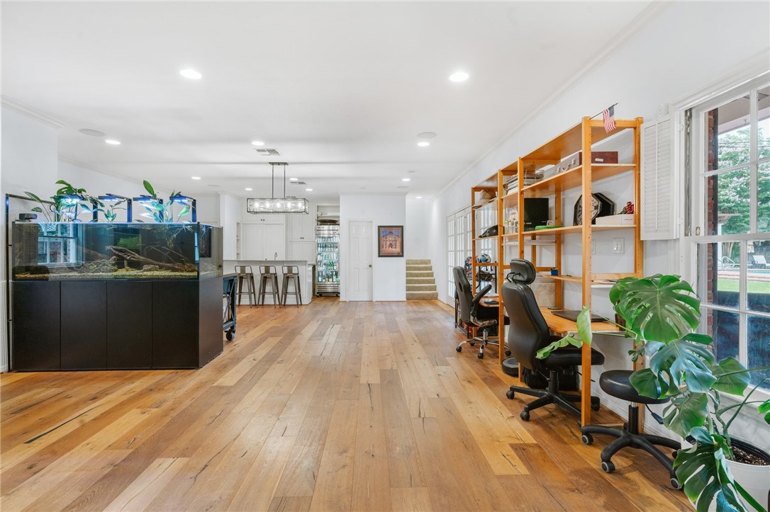 4901 Ridgeview Drive