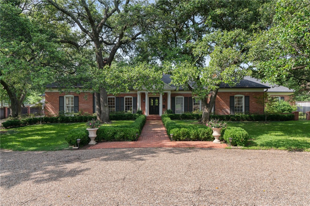 4901 Ridgeview Drive