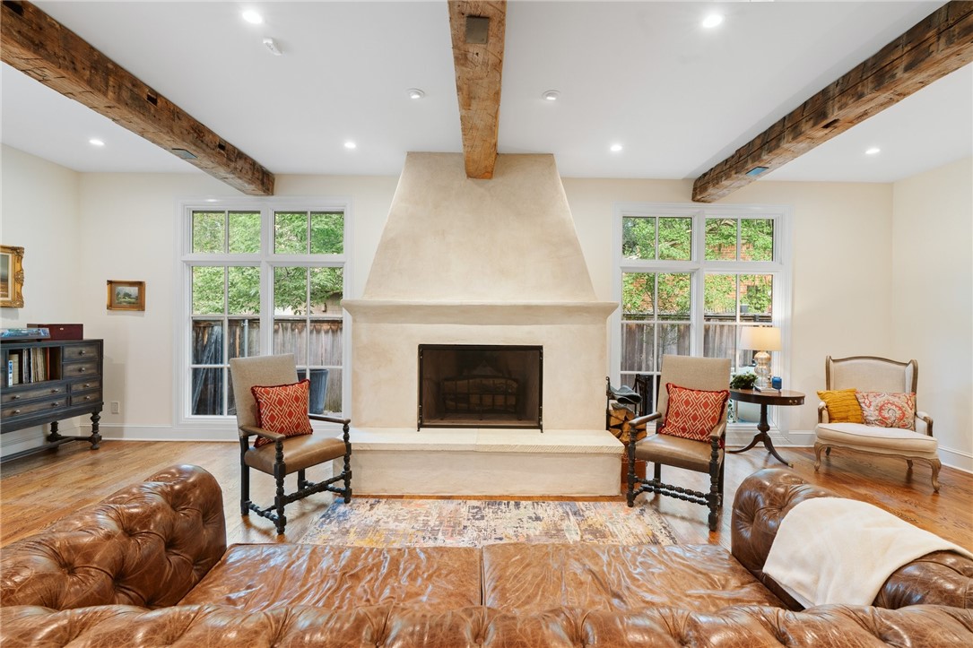 4901 Ridgeview Drive