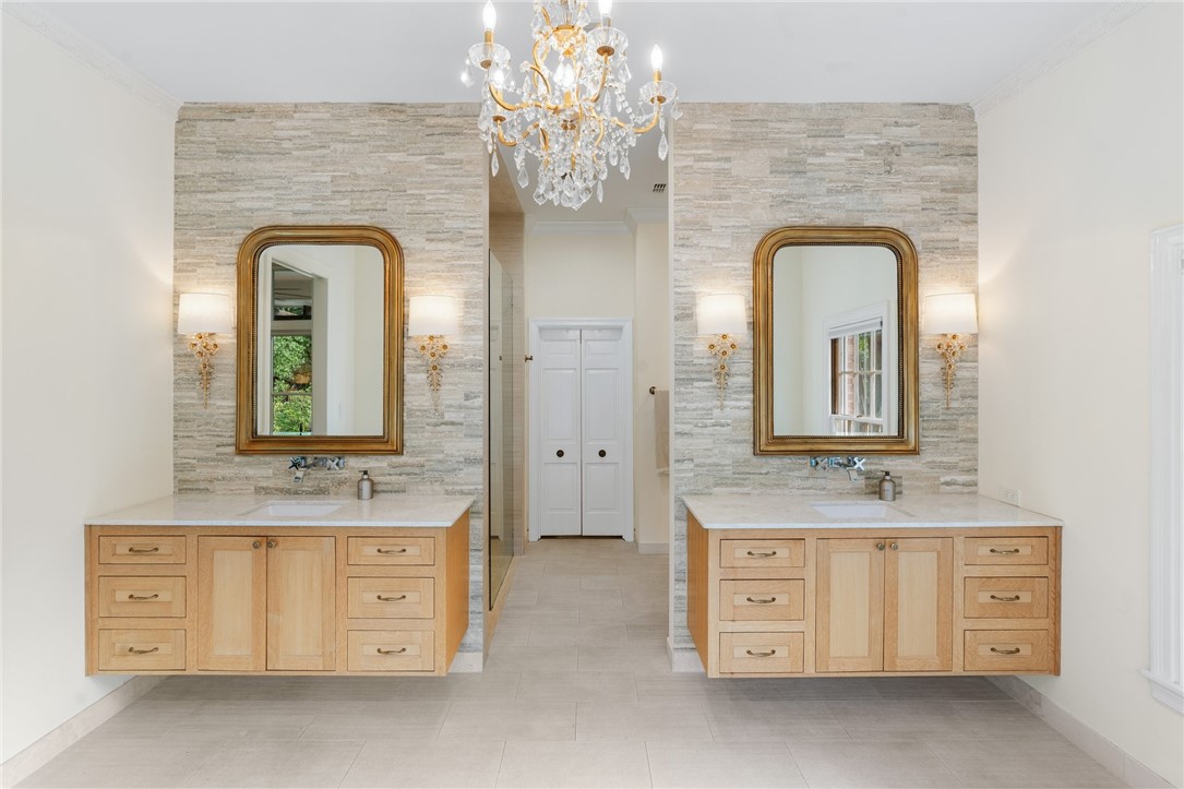 4901 Ridgeview Drive