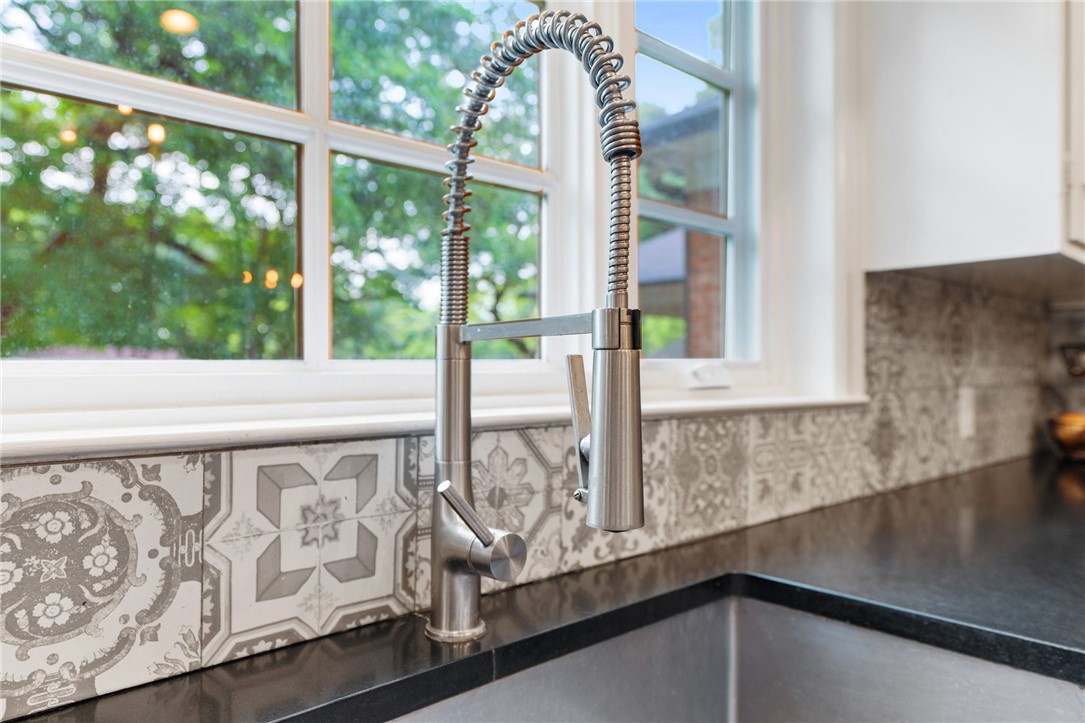 4901 Ridgeview Drive