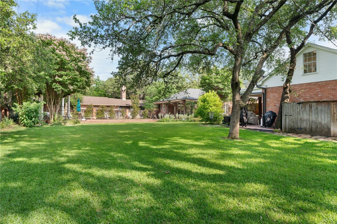 4901 Ridgeview Drive