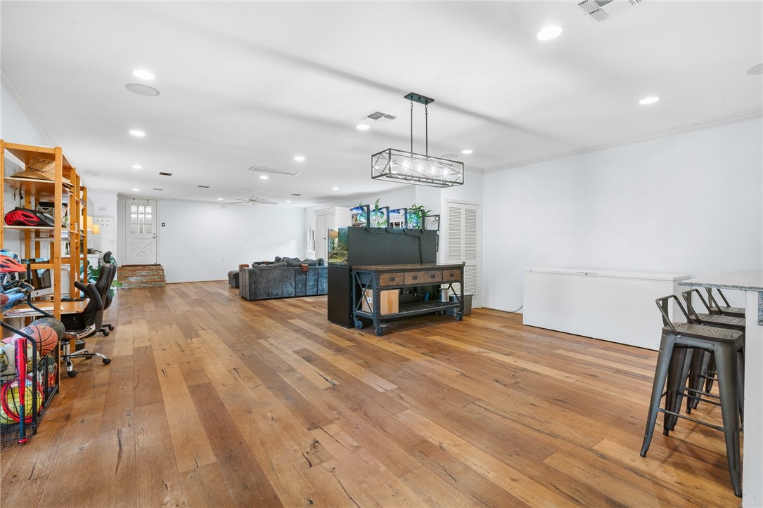 4901 Ridgeview Drive