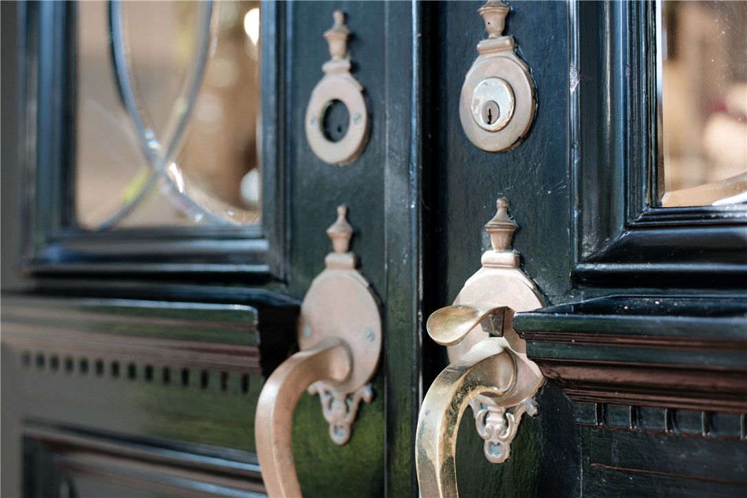 4901 Ridgeview Drive