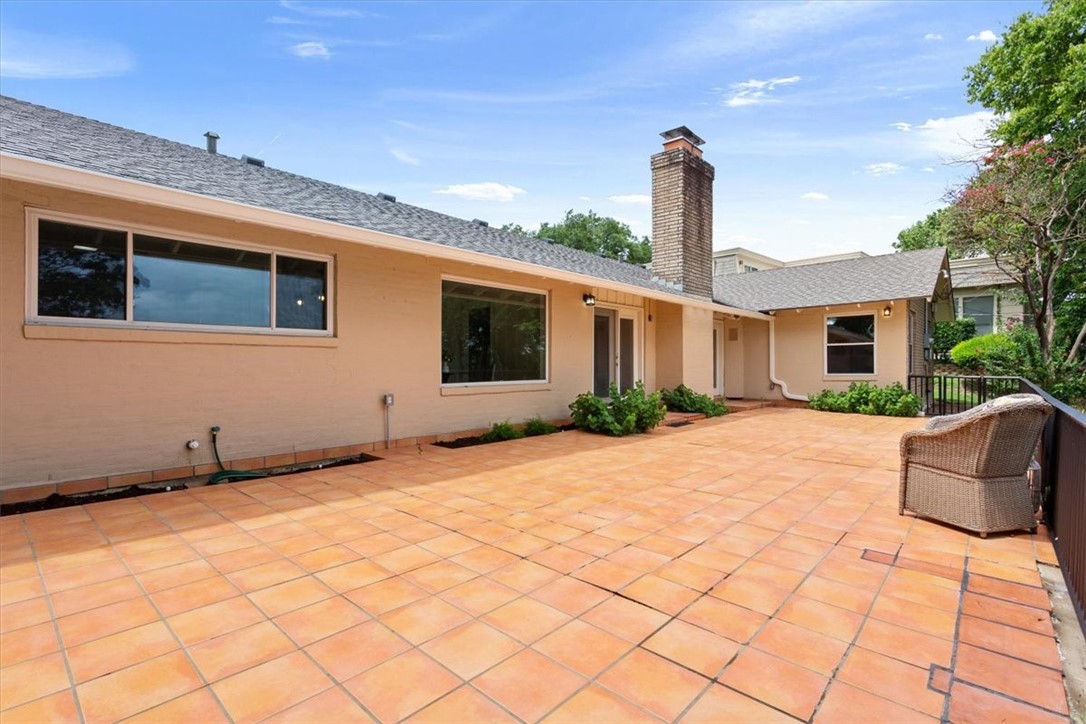 8257 Forest Ridge Drive