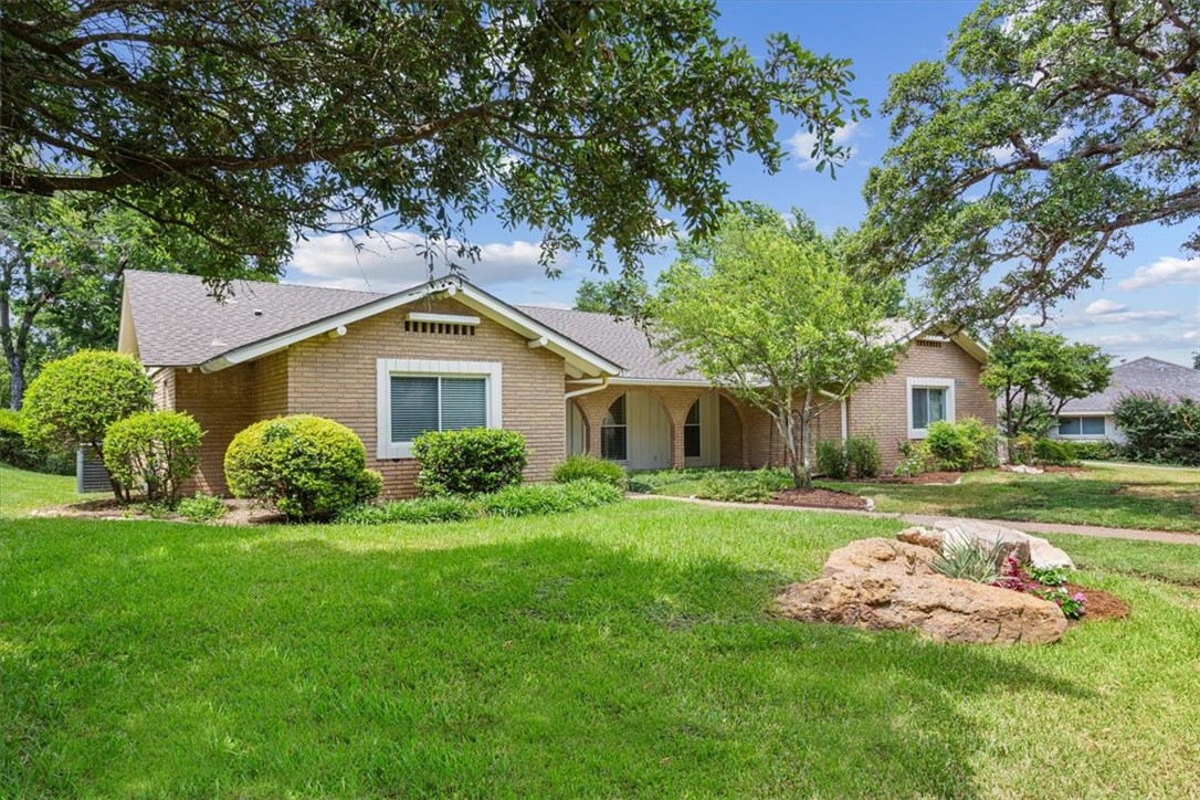 8257 Forest Ridge Drive