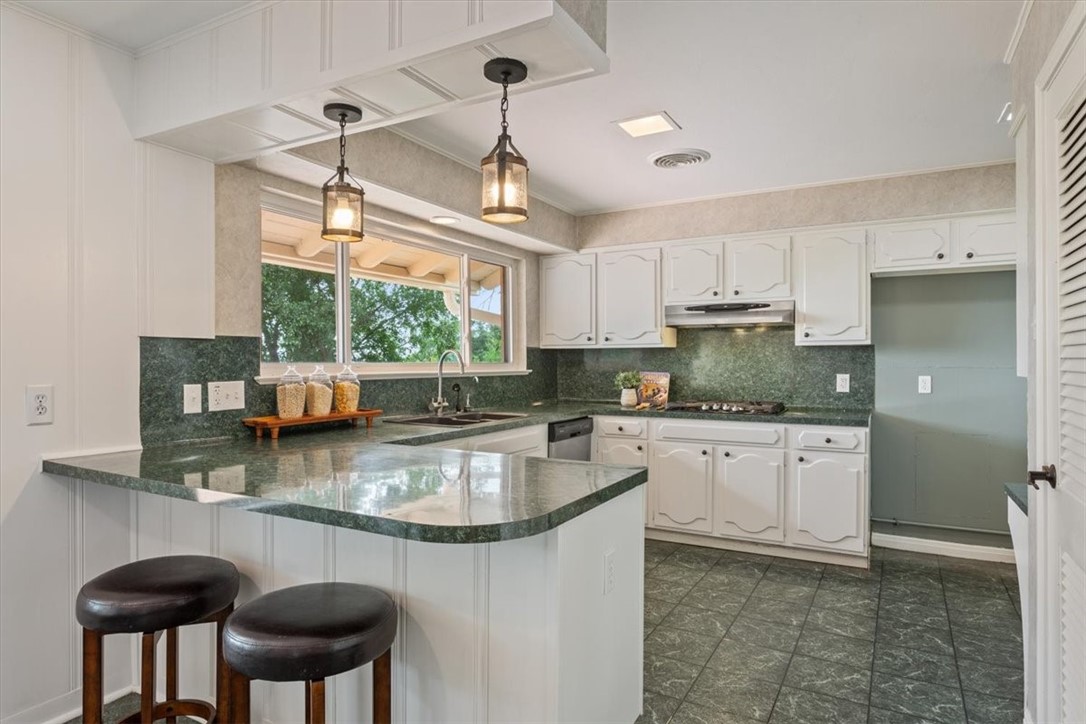 8257 Forest Ridge Drive
