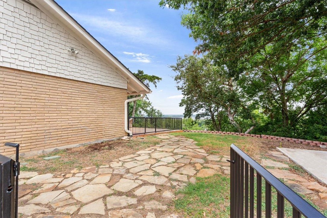8257 Forest Ridge Drive