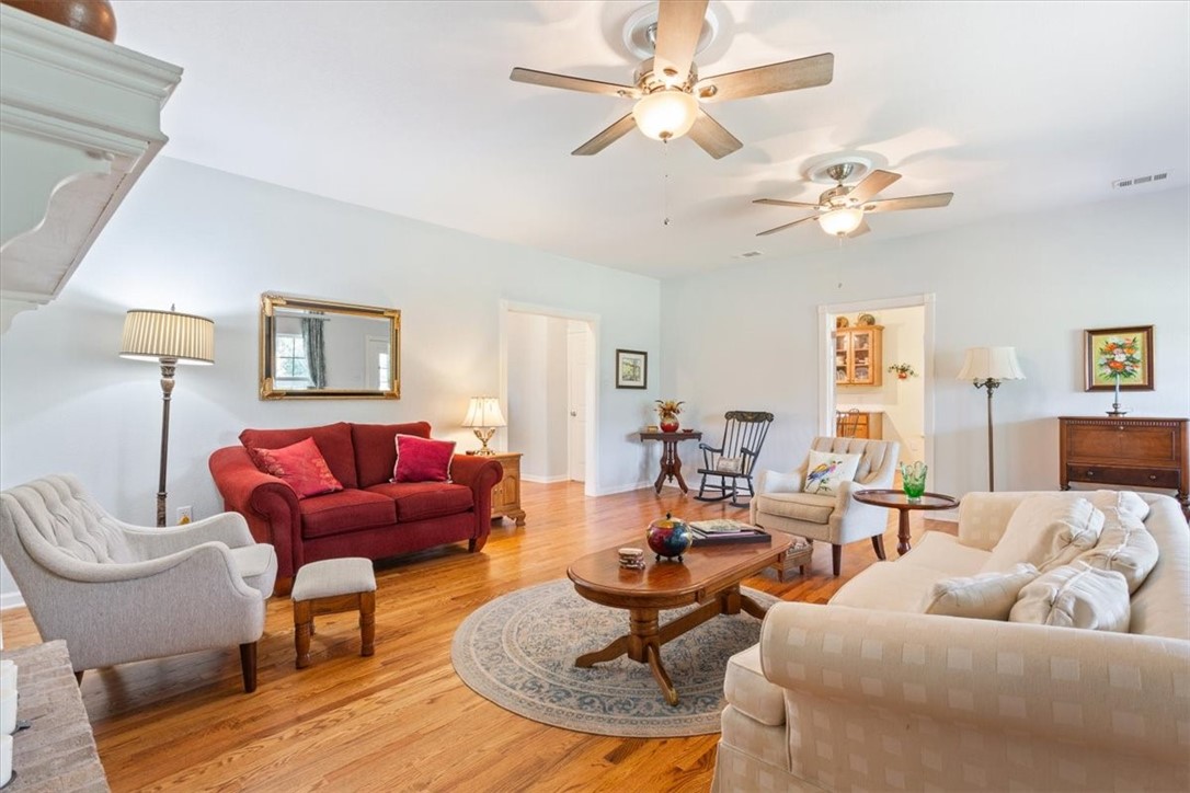 419 Bluebonnet Lane